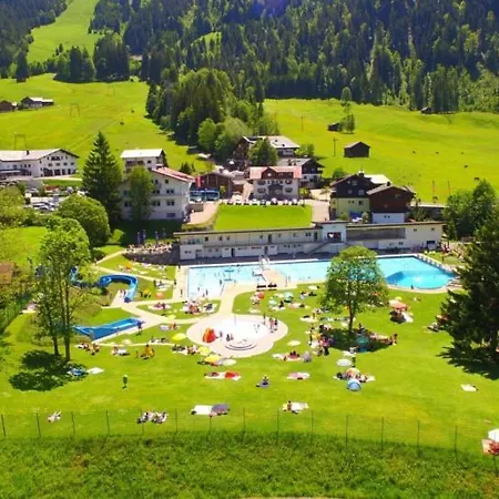 호텔 Ski- Und Aktivhotel Almhof Rupp 리즐런
