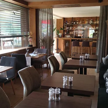 Ski- Und Aktivhotel Almhof Rupp 4*