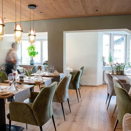 Ski- Und Aktivhotel Almhof Rupp 4*