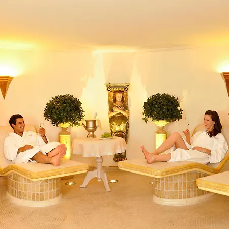 Ski- Und Aktivhotel Almhof Rupp 4* 리즐런