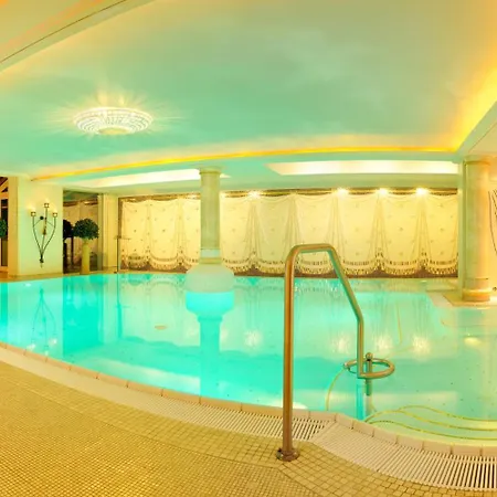 Ski- Und Aktivhotel Almhof Rupp Hotel