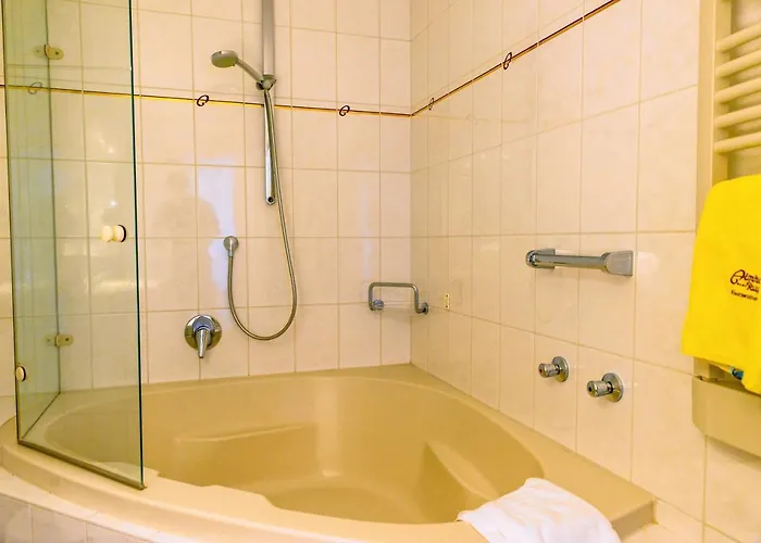 Ski- Und Aktivhotel Almhof Rupp Hotel 4*